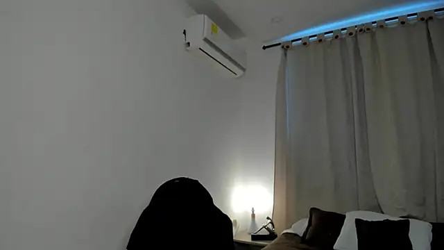 brithany olson25 online show from October 23, 2025, 12:04 pm