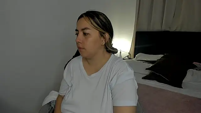 Snapshot of brithany_olson25 chatting on February 15, 2026, 5:23 pm brithany olson25 online show from February 15, 2026, 5:23 pm