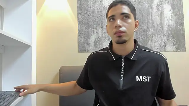 RYAN PATERSON online show from October 18, 2025, 12:29 pm