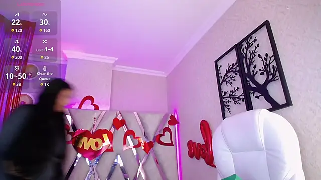 Sophia waalker  1 online show from February 19, 2025, 5:49 pm