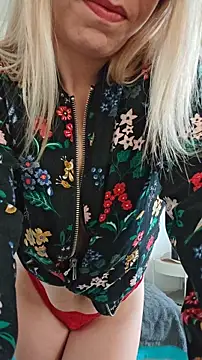 SweetyNinaOff1 online show from January 15, 2026, 8:40 am