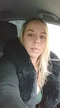 SweetyNinaOff1 online show from January 17, 2026, 3:37 pm