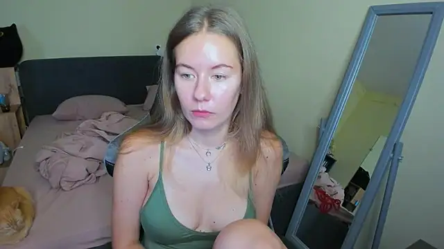 Snapshot of EmilyPaw chatting on September 16, 2025, 11:11 am EmilyPaw online show from September 16, 2025, 11:11 am