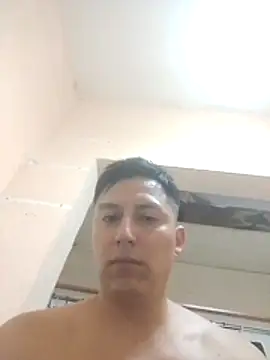 Snapshot of LuisMex1998 chatting on February 26, 2026, 11:49 pm LuisMex1998 online show from February 26, 2026, 11:49 pm