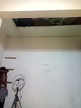 Snapshot of LuisMex1998 chatting on January 16, 2026, 2:04 am LuisMex1998 online show from January 16, 2026, 2:04 am