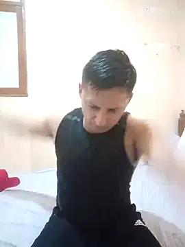 LuisMex1998 online show from November 4, 2025, 10:08 am