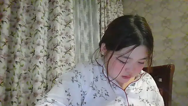 Snapshot of elysiann3 chatting on February 27, 2025, 1:28 pm elysiann3 online show from February 27, 2025, 1:28 pm