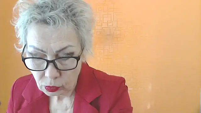 Snapshot of NessyJenixs chatting on February 4, 2026, 7:25 am NessyJenixs online show from February 4, 2026, 7:25 am