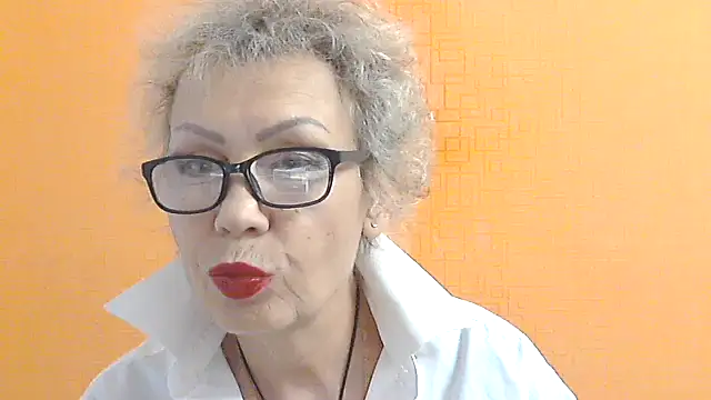 NessyJenixs online show from October 10, 2025, 1:34 pm