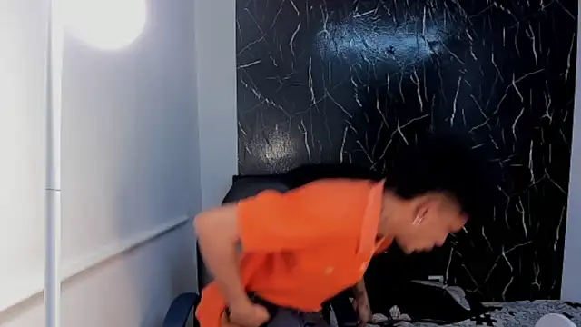 carlos alber12 online show from November 6, 2025, 3:16 pm