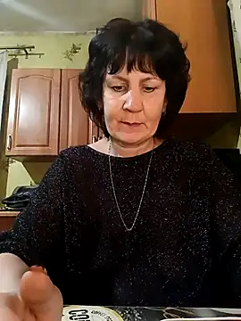 Laura Kiss online show from March 12, 2025, 6:53 pm