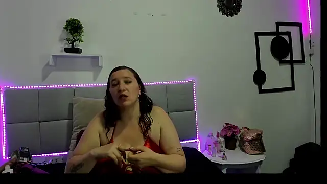 Snapshot of Madisson_Housse chatting on March 14, 2025, 10:27 pm Madisson Housse online show from March 14, 2025, 10:27 pm
