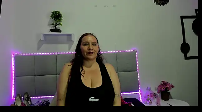 Snapshot of Madisson_Housse chatting on March 15, 2025, 8:26 am Madisson Housse online show from March 15, 2025, 8:26 am