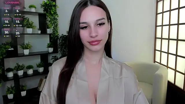 Snapshot of KristineBeauty chatting on October 13, 2025, 8:16 am KristineBeauty online show from October 13, 2025, 8:16 am