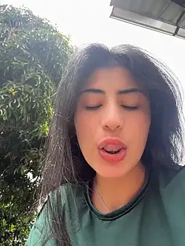 fiorella paris online show from April 25, 2026, 6:05 pm