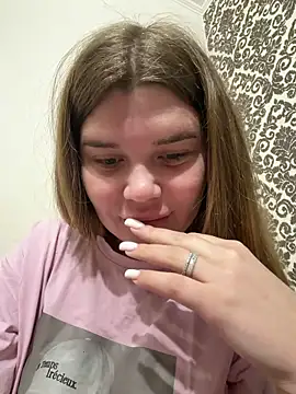 ella zzz online show from February 23, 2026, 7:47 pm