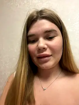 ella zzz online show from October 15, 2025, 10:40 pm