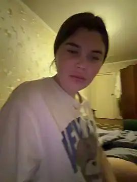 ella zzz online show from April 3, 2026, 6:14 pm