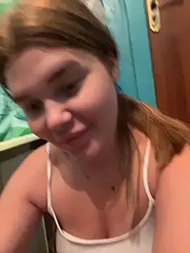 ella zzz online show from September 28, 2025, 6:37 pm