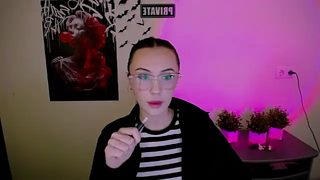 Nikonara Love online show from March 12, 2025, 6:22 pm