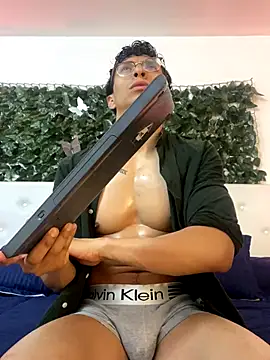 ApoloCruz online show from October 15, 2025, 4:11 am