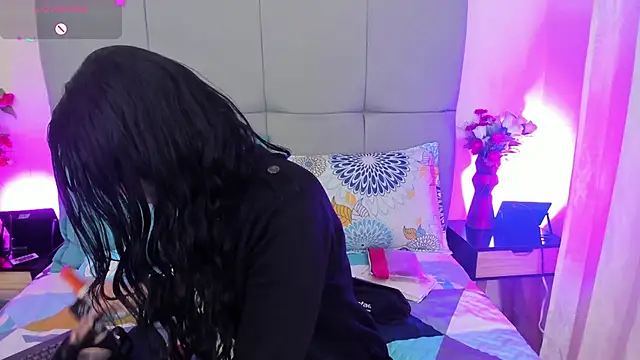 scarlet hit online show from December 4, 2025, 4:55 am