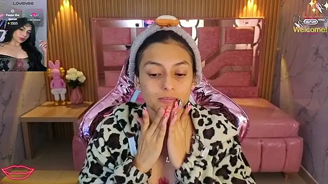 lilith petit sub online show from November 2, 2025, 3:33 am