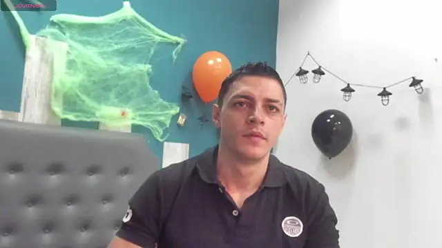 Snapshot of Frank_Millers chatting on October 27, 2025, 7:48 pm Frank Millers online show from October 27, 2025, 7:48 pm