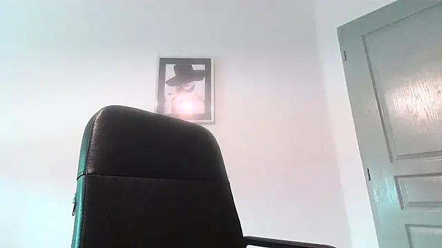 Snapshot of serena__vedette chatting on September 28, 2025, 10:11 am serena vedette online show from September 28, 2025, 10:11 am