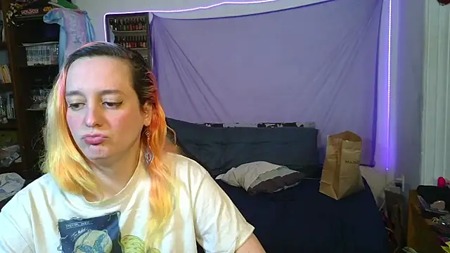 Evelan420 online show from March 10, 2026, 7:51 pm