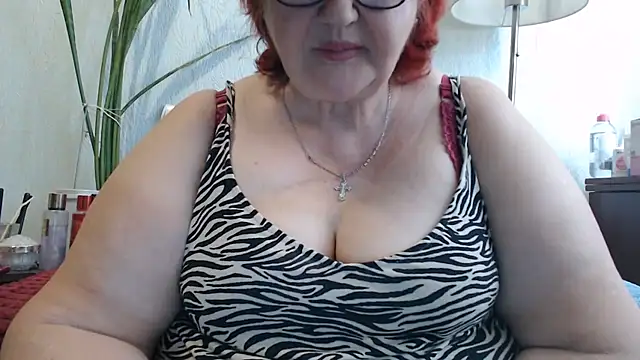 DeniseeRosea online show from May 26, 2026, 6:44 am