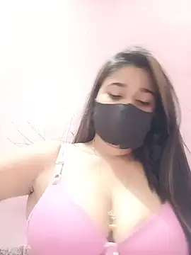 Simran-001 online show from June 5, 2026, 12:44 pm
