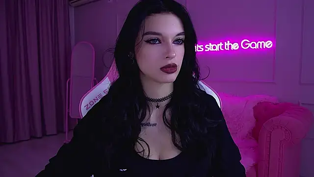 Snapshot of BeverlyMost chatting on March 19, 2025, 6:34 pm BeverlyMost online show from March 19, 2025, 6:34 pm