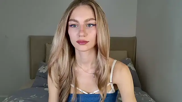 GabriellaOlsen online show from November 1, 2025, 1:38 pm