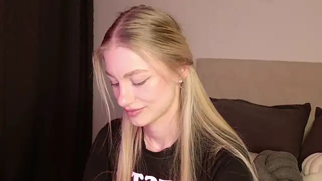 GabriellaOlsen online show from April 15, 2026, 7:58 pm