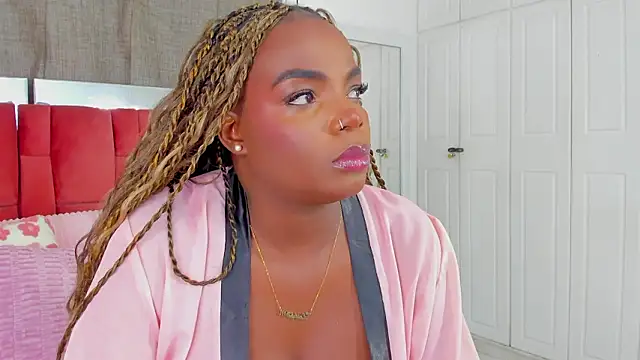 Snapshot of NatyParker chatting on February 10, 2026, 1:43 pm NatyParker online show from February 10, 2026, 1:43 pm