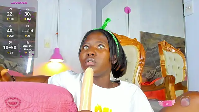 Snapshot of ebony_sofia69 chatting on February 4, 2025, 6:57 am ebony sofia69 online show from February 4, 2025, 6:57 am