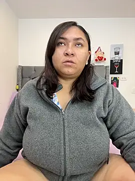 KarlaWild online show from December 16, 2025, 10:41 am