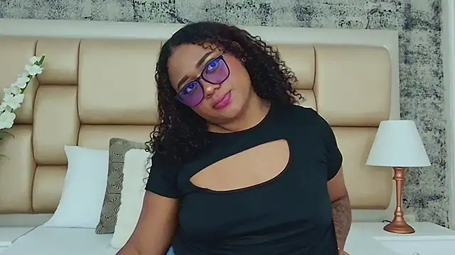 RoxieLewis online show from March 19, 2025, 9:27 pm