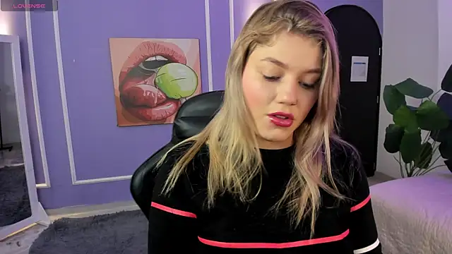 alaia greyy online show from November 25, 2025, 12:49 pm