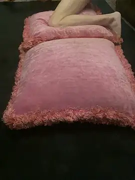 aebaleek2505 online show from February 25, 2026, 7:47 pm