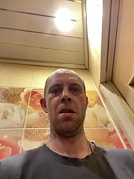 Snapshot of MaxDevilWhite chatting on March 3, 2026, 9:11 pm MaxDevilWhite online show from March 3, 2026, 9:11 pm