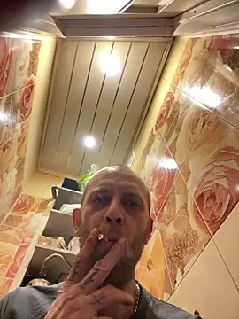 Snapshot of MaxDevilWhite chatting on February 20, 2026, 4:53 am MaxDevilWhite online show from February 20, 2026, 4:53 am