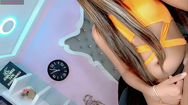 CamiiGarcia online show from March 5, 2025, 2:34 pm