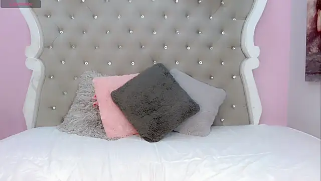 CamiiGarcia online show from March 11, 2025, 5:46 pm