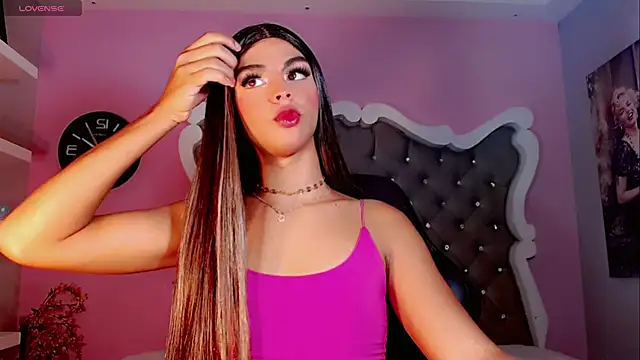 CamiiGarcia online show from March 10, 2025, 11:23 am