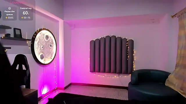 Martshall09 online show from December 16, 2025, 9:19 pm