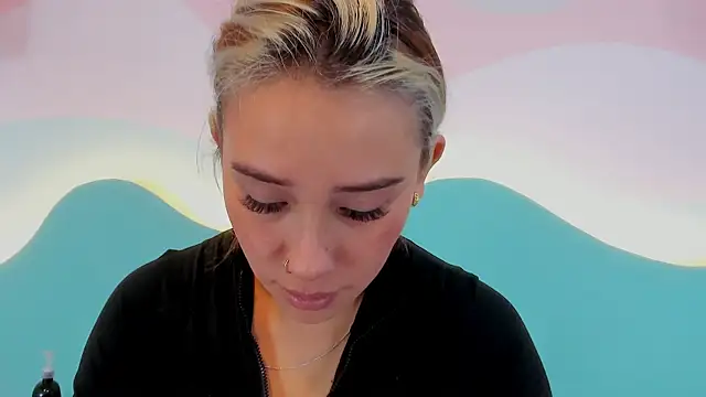 Lannajansen online show from February 13, 2026, 1:44 pm