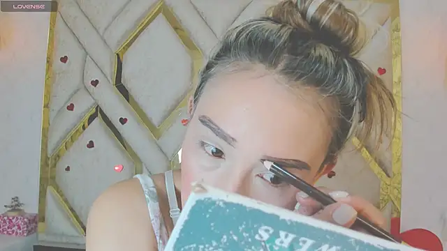 Lannajansen online show from March 11, 2025, 1:34 pm