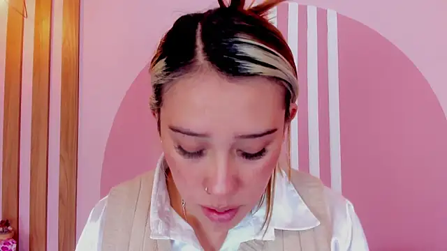 Lannajansen online show from March 19, 2026, 1:44 pm